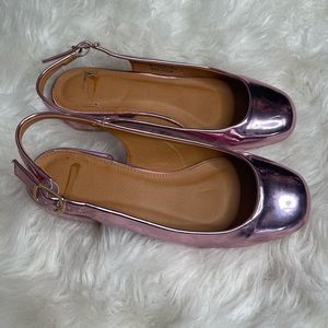 Pink metallic back strap shoe size 6